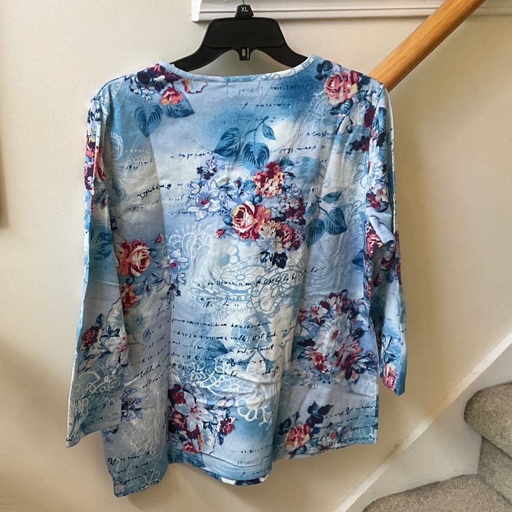 size XL, bust up to 44" inches, beautiful cottage core shirt, new condition - Picture 10 of 10